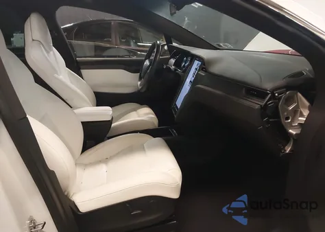 2019 Tesla Model X P100D/Performance z USA, uszkodzony, nr VIN 5YJXCBE4XKF197499